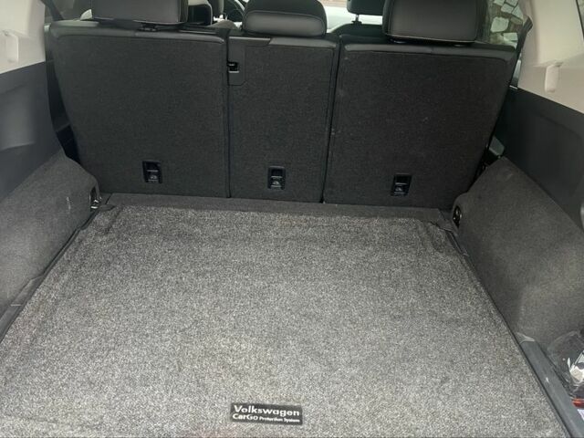 Чорний Фольксваген Тігуан, об'ємом двигуна 2 л та пробігом 123 тис. км за 18400 $, фото 10 на Automoto.ua