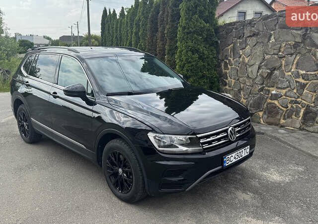 Чорний Фольксваген Тігуан, об'ємом двигуна 1.98 л та пробігом 62 тис. км за 17950 $, фото 3 на Automoto.ua