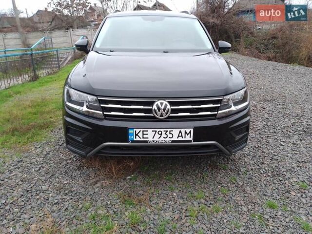 Черный Фольксваген Тигуан, объемом двигателя 1.98 л и пробегом 75 тыс. км за 20500 $, фото 14 на Automoto.ua