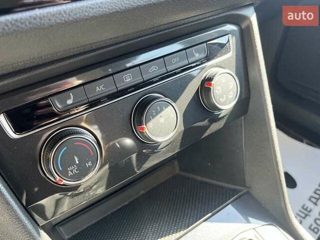 Черный Фольксваген Тигуан, объемом двигателя 1.97 л и пробегом 258 тыс. км за 18700 $, фото 22 на Automoto.ua