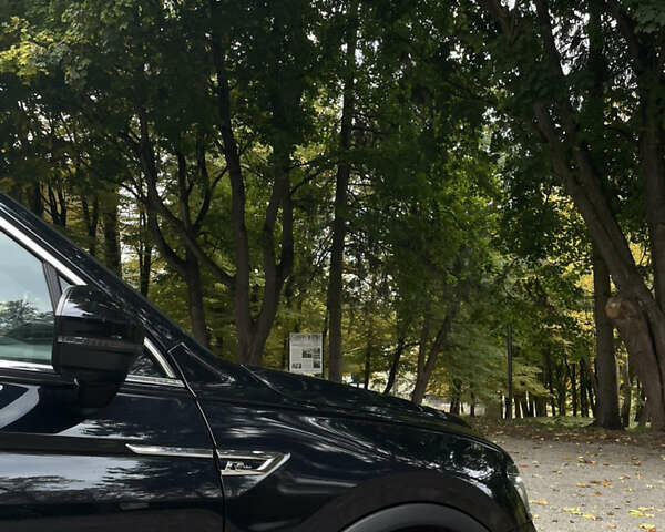 Чорний Фольксваген Тігуан, об'ємом двигуна 1.98 л та пробігом 105 тис. км за 20500 $, фото 8 на Automoto.ua