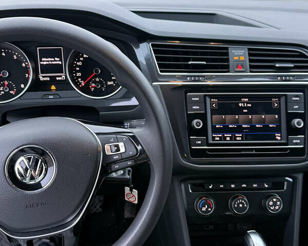 Черный Фольксваген Тигуан, объемом двигателя 1.98 л и пробегом 112 тыс. км за 14300 $, фото 8 на Automoto.ua