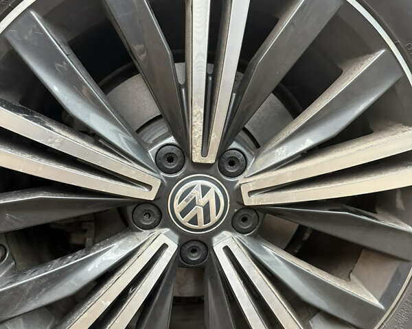 Чорний Фольксваген Тігуан, об'ємом двигуна 2 л та пробігом 162 тис. км за 18750 $, фото 21 на Automoto.ua