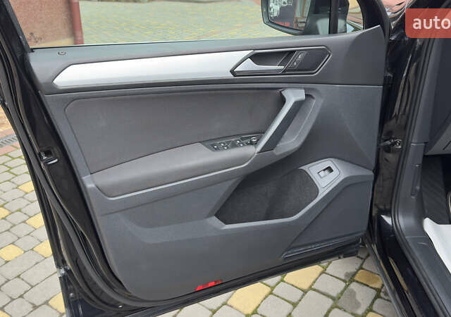 Чорний Фольксваген Тігуан, об'ємом двигуна 1.98 л та пробігом 258 тис. км за 23300 $, фото 51 на Automoto.ua