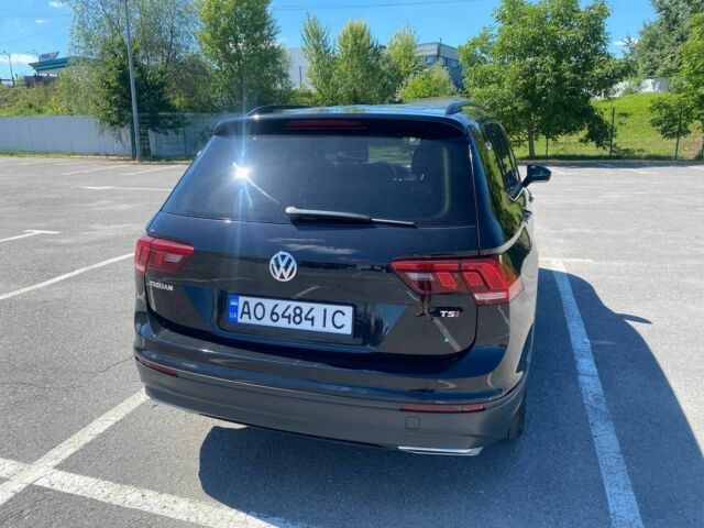 Чорний Фольксваген Тігуан, об'ємом двигуна 2 л та пробігом 138 тис. км за 17300 $, фото 5 на Automoto.ua