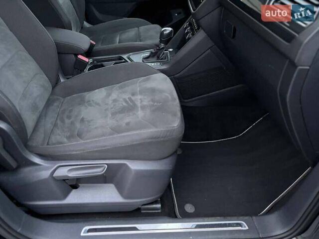 Чорний Фольксваген Тігуан, об'ємом двигуна 1.98 л та пробігом 235 тис. км за 21799 $, фото 34 на Automoto.ua