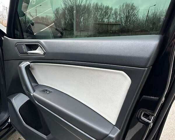 Черный Фольксваген Тигуан, объемом двигателя 1.98 л и пробегом 80 тыс. км за 25000 $, фото 28 на Automoto.ua