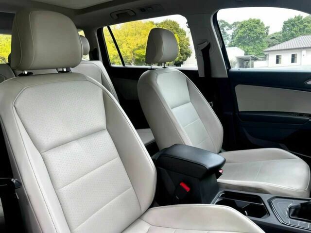 Чорний Фольксваген Тігуан, об'ємом двигуна 2 л та пробігом 37 тис. км за 4000 $, фото 10 на Automoto.ua