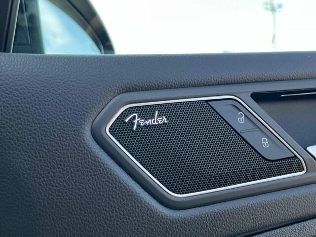 Черный Фольксваген Тигуан, объемом двигателя 2 л и пробегом 161 тыс. км за 25690 $, фото 45 на Automoto.ua