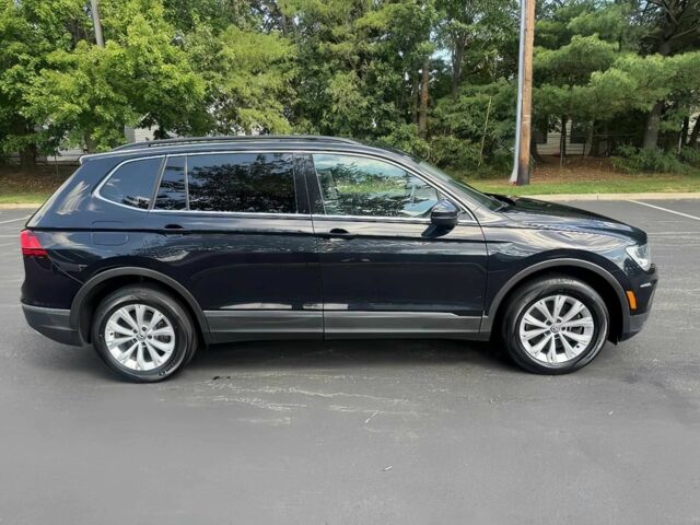 Чорний Фольксваген Тігуан, об'ємом двигуна 2 л та пробігом 45 тис. км за 13200 $, фото 5 на Automoto.ua