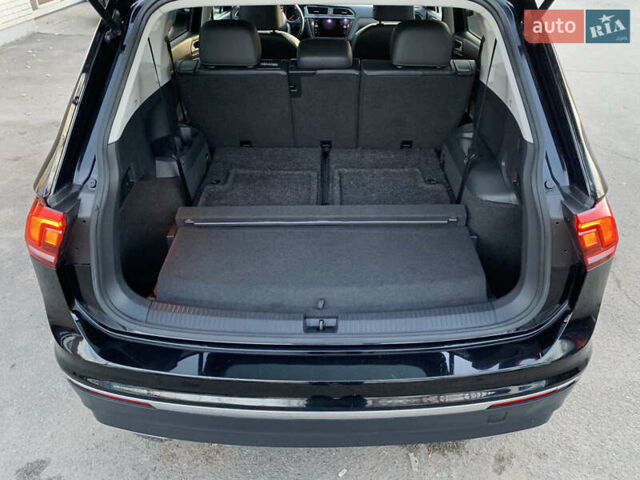 Черный Фольксваген Тигуан, объемом двигателя 2 л и пробегом 188 тыс. км за 12890 $, фото 73 на Automoto.ua