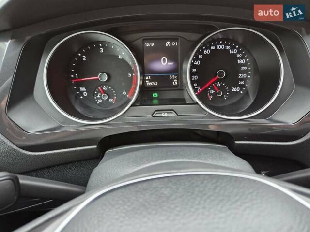 Черный Фольксваген Тигуан, объемом двигателя 1.98 л и пробегом 198 тыс. км за 21950 $, фото 53 на Automoto.ua