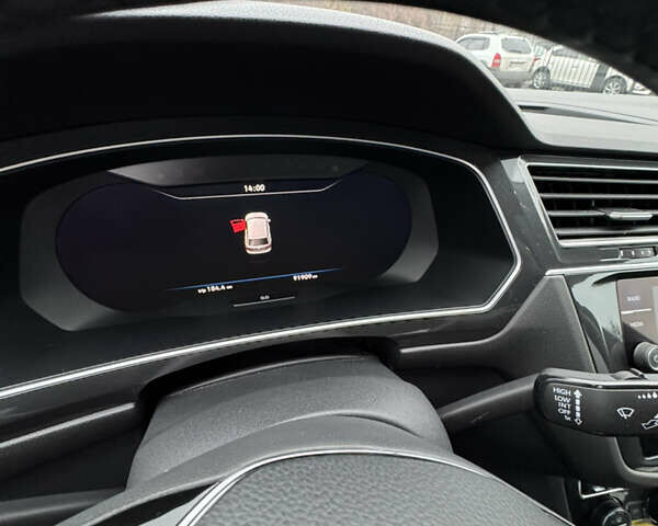 Черный Фольксваген Тигуан, объемом двигателя 2 л и пробегом 92 тыс. км за 21900 $, фото 13 на Automoto.ua