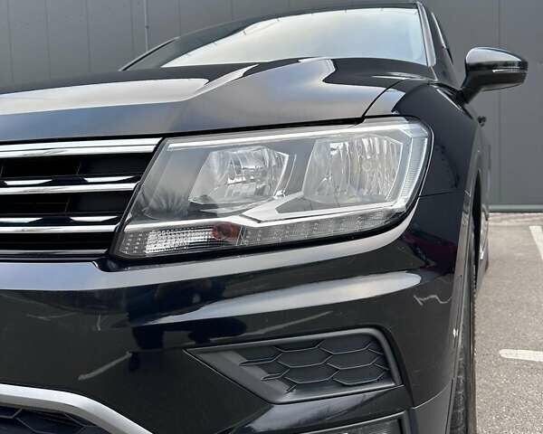 Черный Фольксваген Тигуан, объемом двигателя 1.98 л и пробегом 80 тыс. км за 25000 $, фото 12 на Automoto.ua