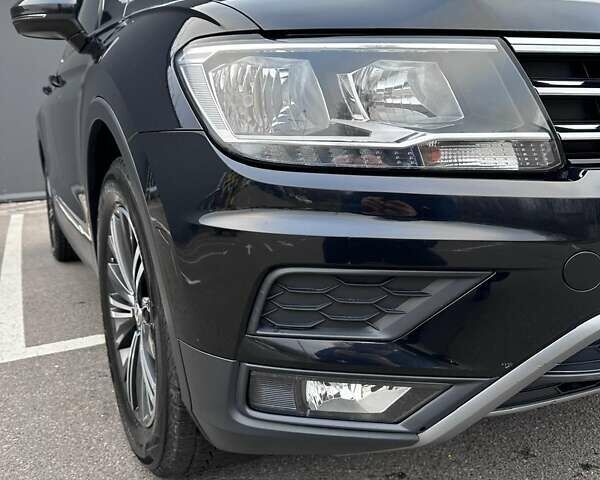 Черный Фольксваген Тигуан, объемом двигателя 1.98 л и пробегом 80 тыс. км за 25000 $, фото 11 на Automoto.ua