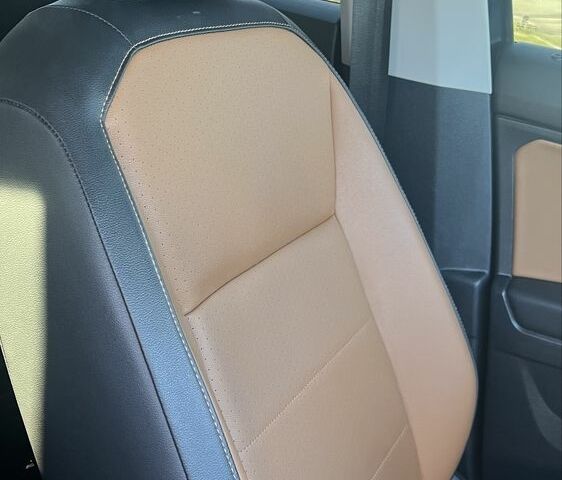 Чорний Фольксваген Тігуан, об'ємом двигуна 2 л та пробігом 123 тис. км за 18400 $, фото 14 на Automoto.ua