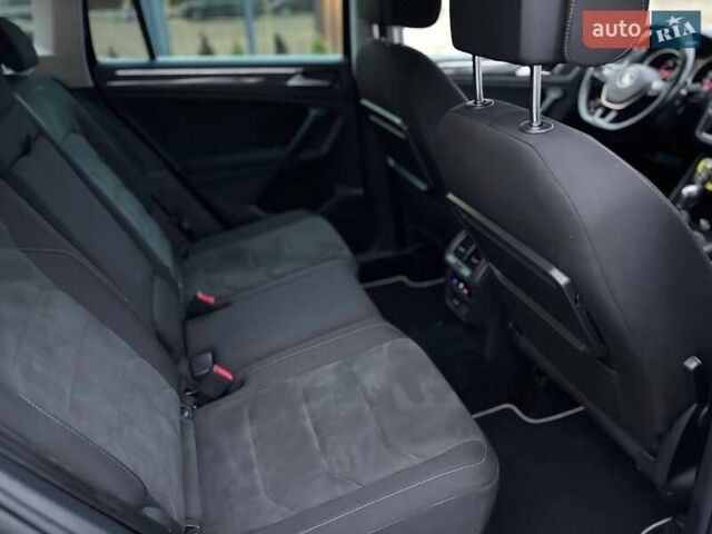 Чорний Фольксваген Тігуан, об'ємом двигуна 1.98 л та пробігом 235 тис. км за 21799 $, фото 27 на Automoto.ua
