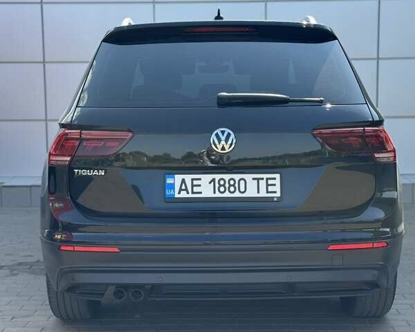 Черный Фольксваген Тигуан, объемом двигателя 1.98 л и пробегом 220 тыс. км за 22000 $, фото 2 на Automoto.ua