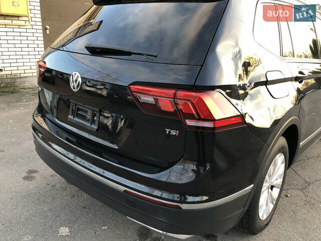Черный Фольксваген Тигуан, объемом двигателя 2 л и пробегом 188 тыс. км за 12890 $, фото 25 на Automoto.ua