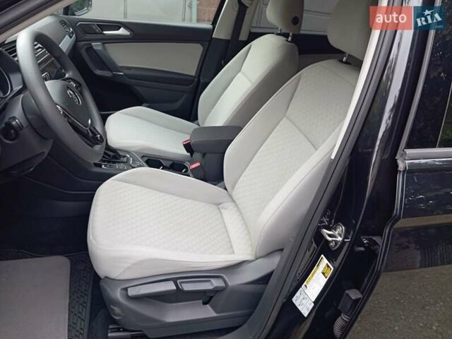 Черный Фольксваген Тигуан, объемом двигателя 2 л и пробегом 149 тыс. км за 16800 $, фото 28 на Automoto.ua