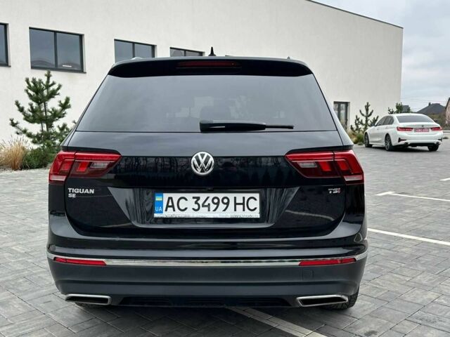 Чорний Фольксваген Тігуан, об'ємом двигуна 2 л та пробігом 271 тис. км за 16499 $, фото 6 на Automoto.ua