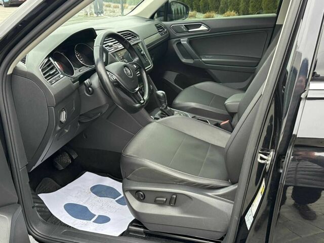 Чорний Фольксваген Тігуан, об'ємом двигуна 2 л та пробігом 271 тис. км за 16499 $, фото 16 на Automoto.ua