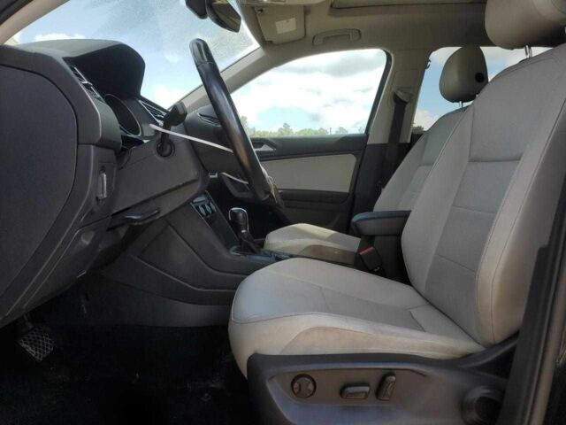 Черный Фольксваген Тигуан, объемом двигателя 2 л и пробегом 65 тыс. км за 4000 $, фото 6 на Automoto.ua