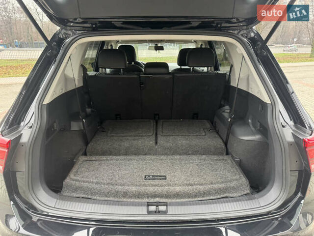 Чорний Фольксваген Тігуан, об'ємом двигуна 1.98 л та пробігом 105 тис. км за 20500 $, фото 11 на Automoto.ua