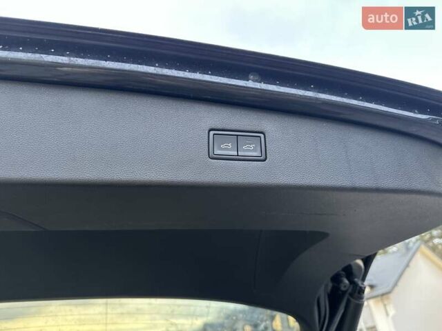 Черный Фольксваген Тигуан, объемом двигателя 2 л и пробегом 94 тыс. км за 17260 $, фото 28 на Automoto.ua