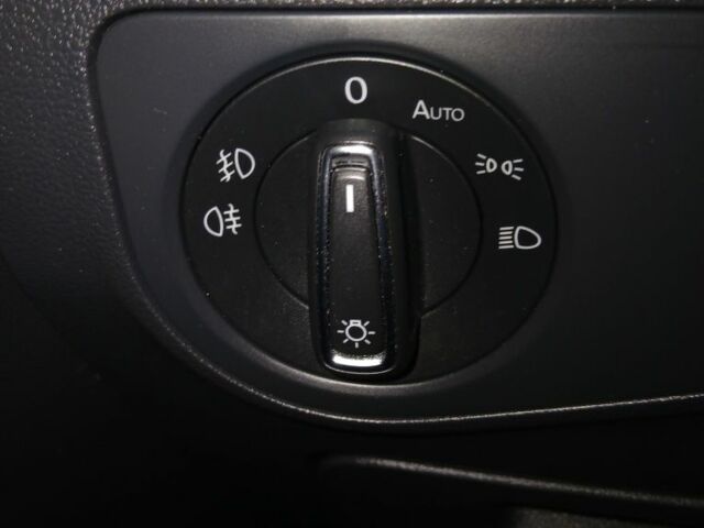 Черный Фольксваген Тигуан, объемом двигателя 0 л и пробегом 300 тыс. км за 27500 $, фото 1 на Automoto.ua