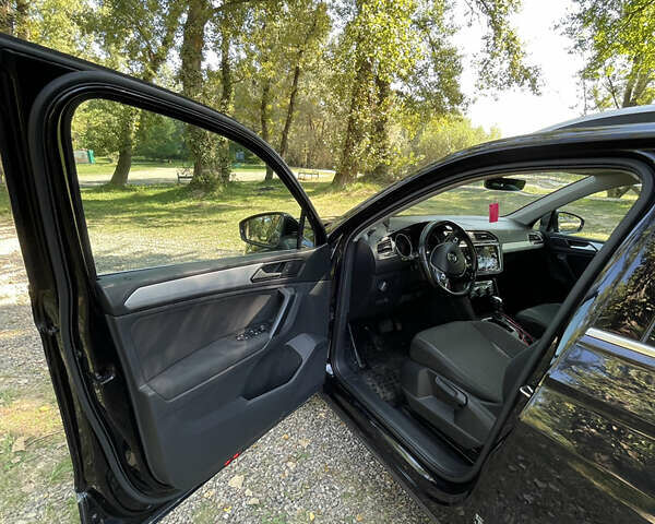 Чорний Фольксваген Тігуан, об'ємом двигуна 1.97 л та пробігом 244 тис. км за 21900 $, фото 6 на Automoto.ua