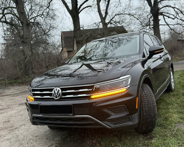 Чорний Фольксваген Тігуан, об'ємом двигуна 1.98 л та пробігом 78 тис. км за 23500 $, фото 5 на Automoto.ua