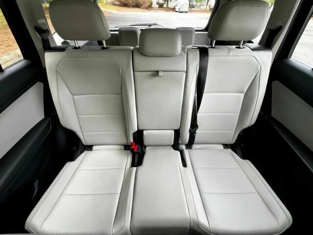 Чорний Фольксваген Тігуан, об'ємом двигуна 2 л та пробігом 37 тис. км за 4000 $, фото 17 на Automoto.ua