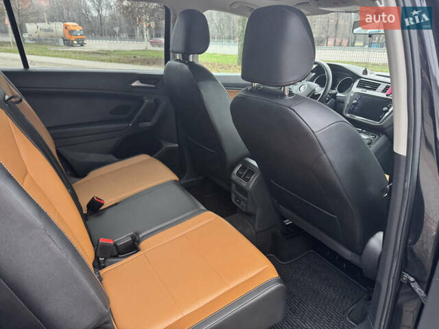 Чорний Фольксваген Тігуан, об'ємом двигуна 1.98 л та пробігом 105 тис. км за 20500 $, фото 15 на Automoto.ua