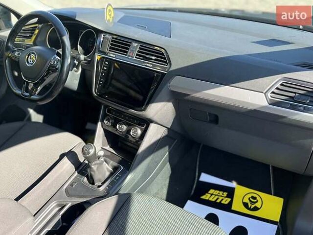 Черный Фольксваген Тигуан, объемом двигателя 1.97 л и пробегом 258 тыс. км за 18700 $, фото 26 на Automoto.ua