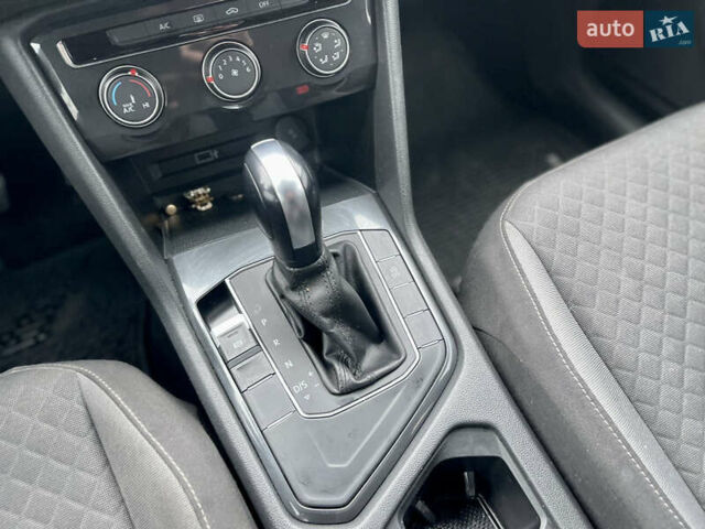 Черный Фольксваген Тигуан, объемом двигателя 1.98 л и пробегом 66 тыс. км за 16900 $, фото 25 на Automoto.ua