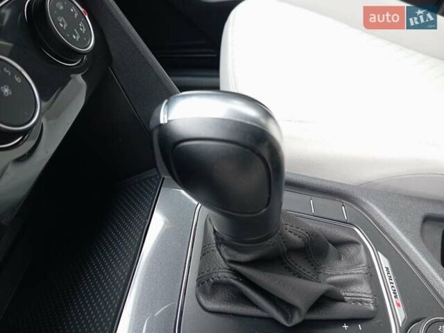 Черный Фольксваген Тигуан, объемом двигателя 2 л и пробегом 149 тыс. км за 16800 $, фото 34 на Automoto.ua