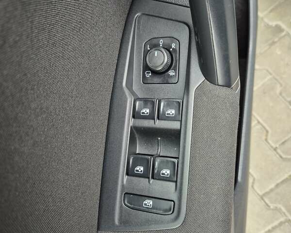 Черный Фольксваген Тигуан, объемом двигателя 1.98 л и пробегом 198 тыс. км за 21950 $, фото 33 на Automoto.ua