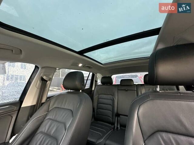 Черный Фольксваген Тигуан, объемом двигателя 2 л и пробегом 94 тыс. км за 17260 $, фото 21 на Automoto.ua