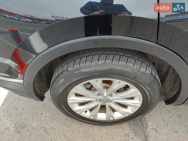 Черный Фольксваген Тигуан, объемом двигателя 1.98 л и пробегом 141 тыс. км за 16900 $, фото 85 на Automoto.ua