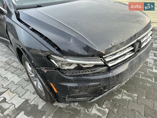 Черный Фольксваген Тигуан, объемом двигателя 2 л и пробегом 94 тыс. км за 17260 $, фото 3 на Automoto.ua