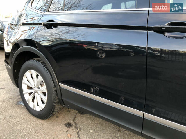 Черный Фольксваген Тигуан, объемом двигателя 2 л и пробегом 188 тыс. км за 12890 $, фото 20 на Automoto.ua