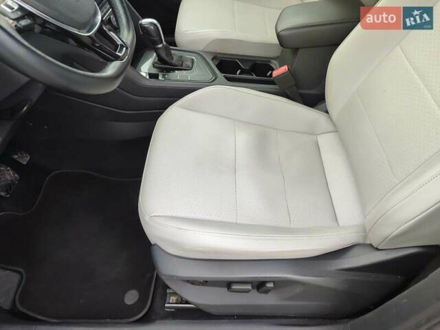 Черный Фольксваген Тигуан, объемом двигателя 1.98 л и пробегом 141 тыс. км за 16900 $, фото 36 на Automoto.ua