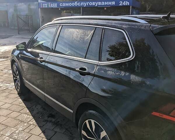 Черный Фольксваген Тигуан, объемом двигателя 1.98 л и пробегом 125 тыс. км за 25900 $, фото 4 на Automoto.ua
