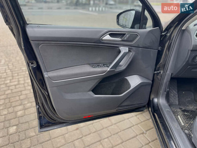 Черный Фольксваген Тигуан, объемом двигателя 1.98 л и пробегом 66 тыс. км за 16900 $, фото 11 на Automoto.ua