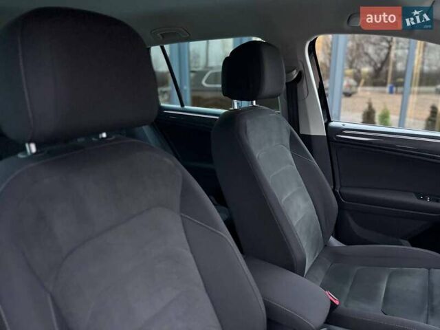 Чорний Фольксваген Тігуан, об'ємом двигуна 1.98 л та пробігом 235 тис. км за 21799 $, фото 37 на Automoto.ua