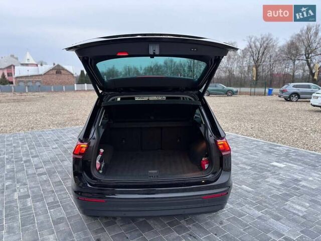 Чорний Фольксваген Тігуан, об'ємом двигуна 1.98 л та пробігом 235 тис. км за 21799 $, фото 24 на Automoto.ua