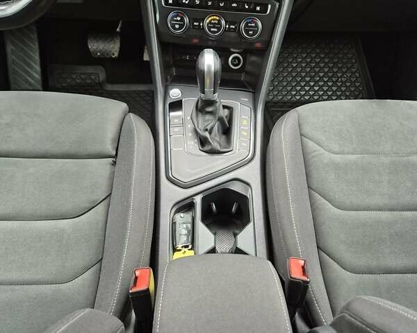 Черный Фольксваген Тигуан, объемом двигателя 1.98 л и пробегом 198 тыс. км за 21950 $, фото 28 на Automoto.ua