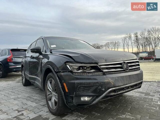 Черный Фольксваген Тигуан, объемом двигателя 2 л и пробегом 94 тыс. км за 17260 $, фото 4 на Automoto.ua