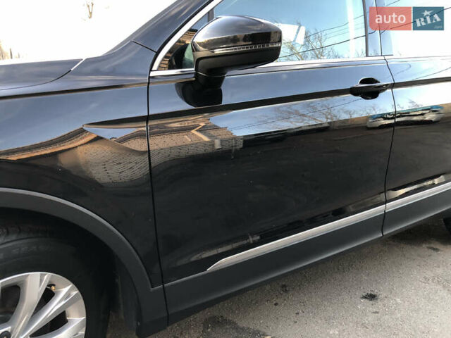 Черный Фольксваген Тигуан, объемом двигателя 2 л и пробегом 188 тыс. км за 12890 $, фото 47 на Automoto.ua